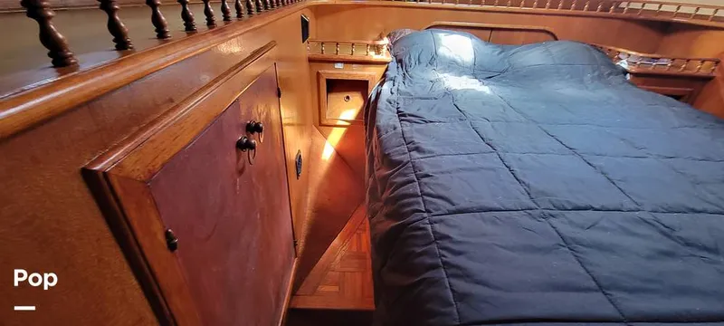 Slide: The Image of Island Trader 40 1982 - 13042940