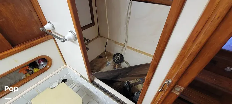 Slide: The Image of Island Trader 40 1982 - 13042954