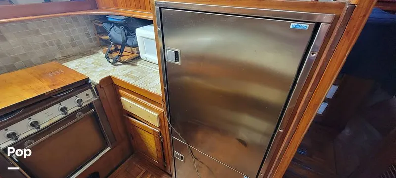 Slide: The Image of Island Trader 40 1982 - 13042957