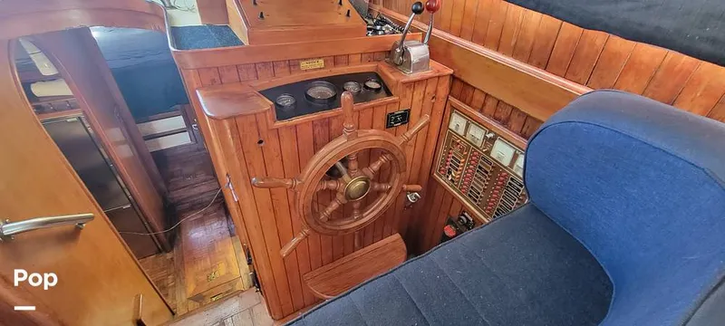 Slide: The Image of Island Trader 40 1982 - 13042973