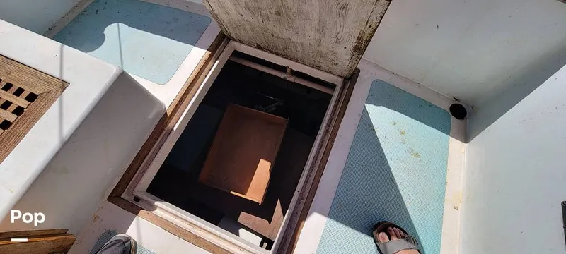 Slide: The Image of Island Trader 40 1982 - 13042979