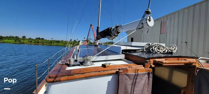 Slide: The Image of Island Trader 40 1982 - 13042980