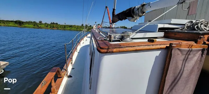 Slide: The Image of Island Trader 40 1982 - 13042981