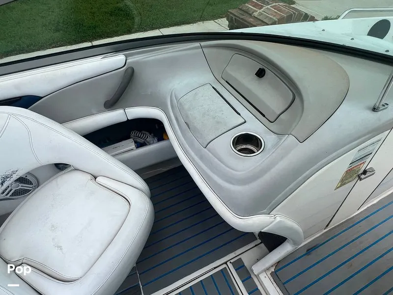 Slide: The Image of Companion Seat/glove Box - 12683998