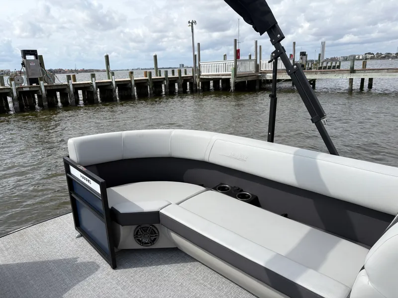 Slide: The Image of Harris 230 Cruiser 2025 - 10