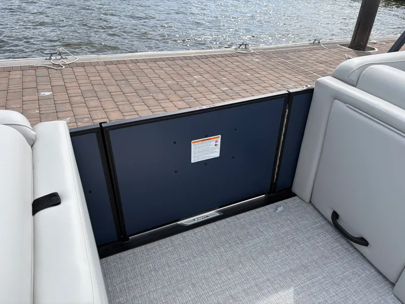 Slide: The Image of Harris 230 Cruiser 2025 - 13