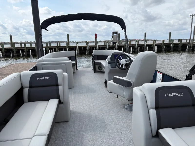 Slide: The Image of Harris 230 Cruiser 2025 - 18