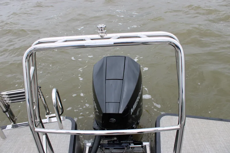 Slide: The Image of Harris 230 Cruiser 2025 - 26