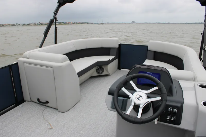 Slide: The Image of Harris 230 Cruiser 2025 - 27
