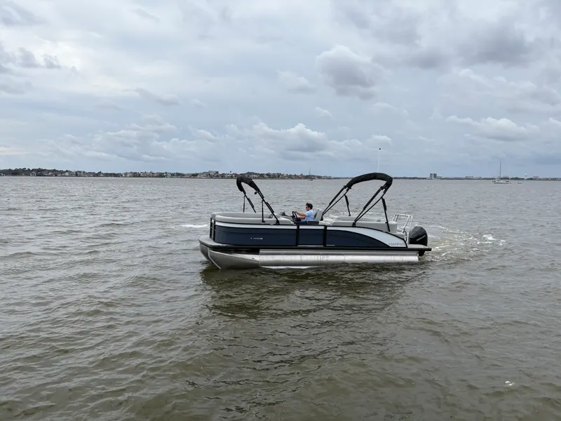 Slide: The Image of Harris 230 Cruiser 2025 - 6