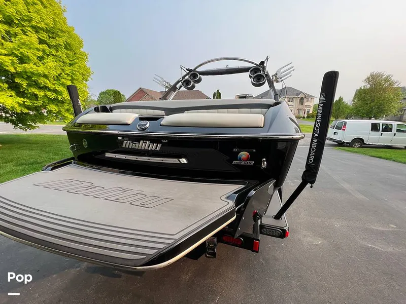 Slide: The Image of 2013 Malibu Wakesetter 22 MXZ - 12498210