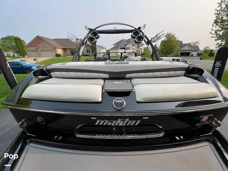 Slide: The Image of 2013 Malibu Wakesetter 22 MXZ - 12498143