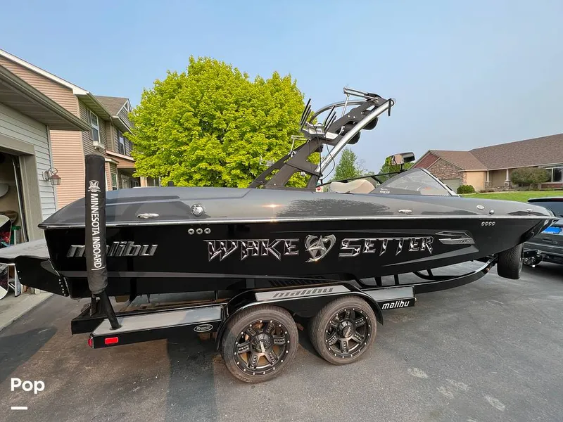 Slide: The Image of Malibu Wakesetter 22 MXZ 2013 - 12498220