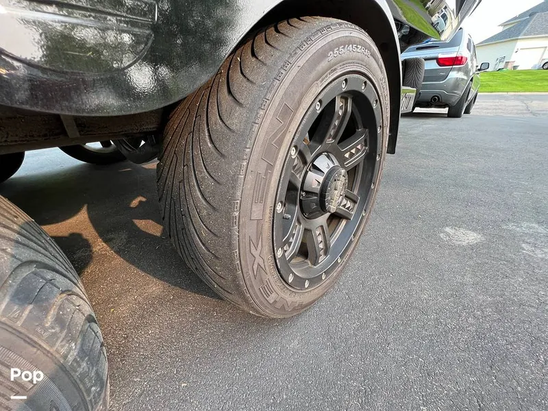 Slide: The Image of Tire Detail - 12498045