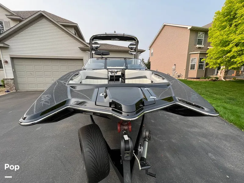 Slide: The Image of 2013 Malibu Wakesetter 22 MXZ - 12498205