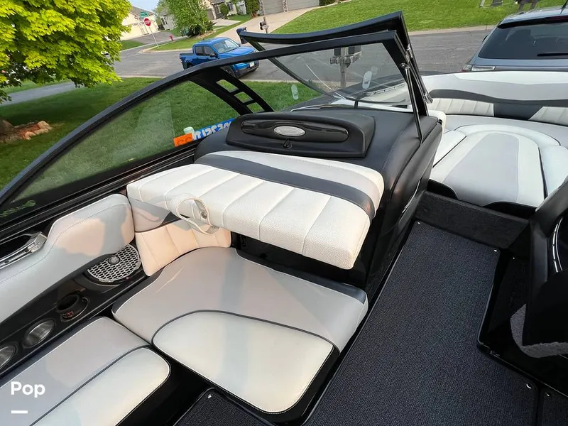 Slide: The Image of Malibu Wakesetter 22 MXZ 2013 - 12498004