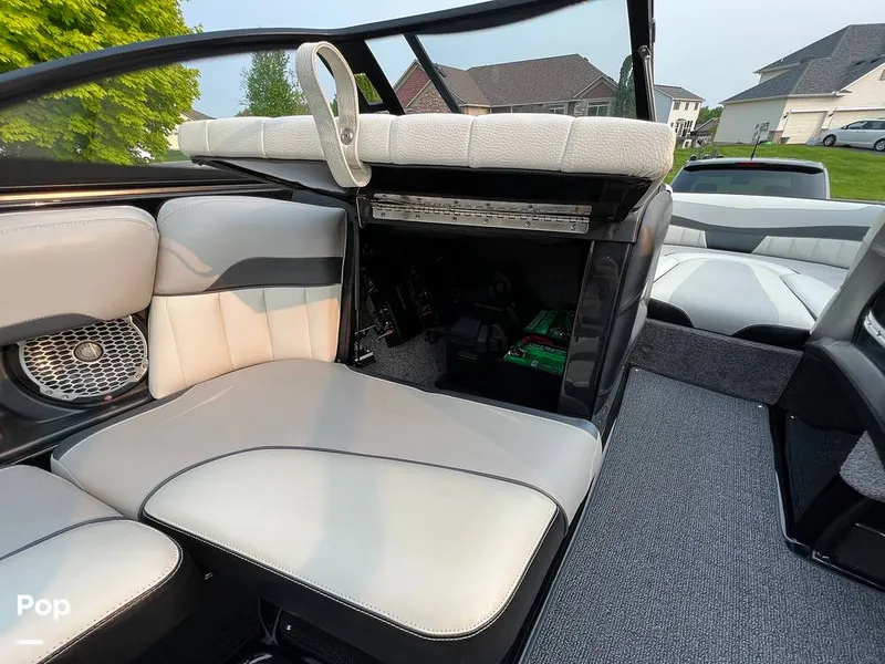 Slide: The Image of Malibu Wakesetter 22 MXZ 2013 - 12498005