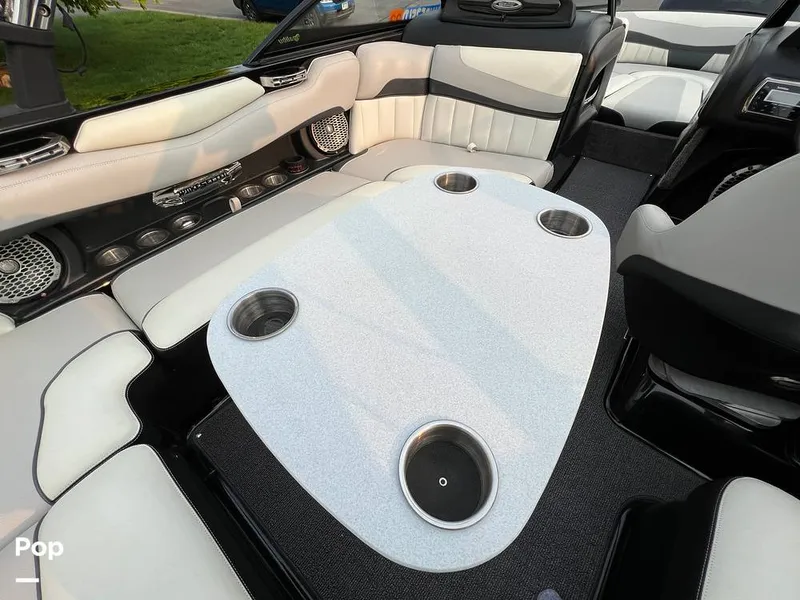 Slide: The Image of Malibu Wakesetter 22 MXZ 2013 - 12498009