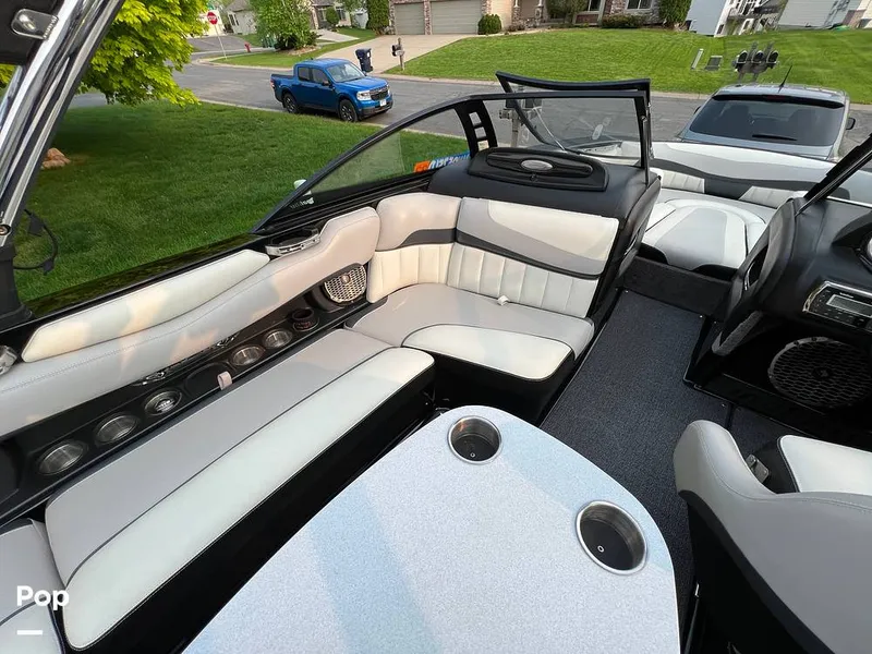 Slide: The Image of Malibu Wakesetter 22 MXZ 2013 - 12498012