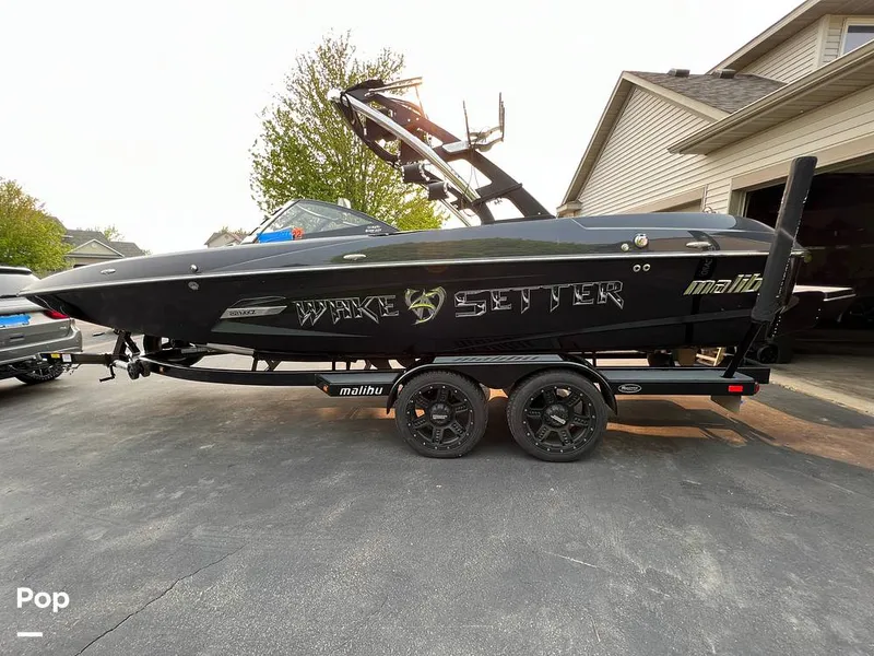 Slide: The Image of Malibu Wakesetter 22 MXZ 2013 - 12498214