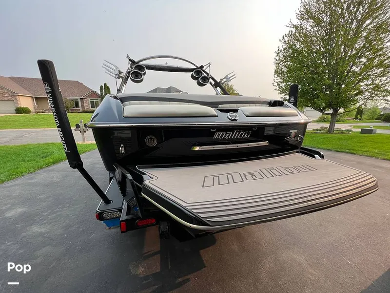 Slide: The Image of 2013 Malibu Wakesetter 22 MXZ - 12498211