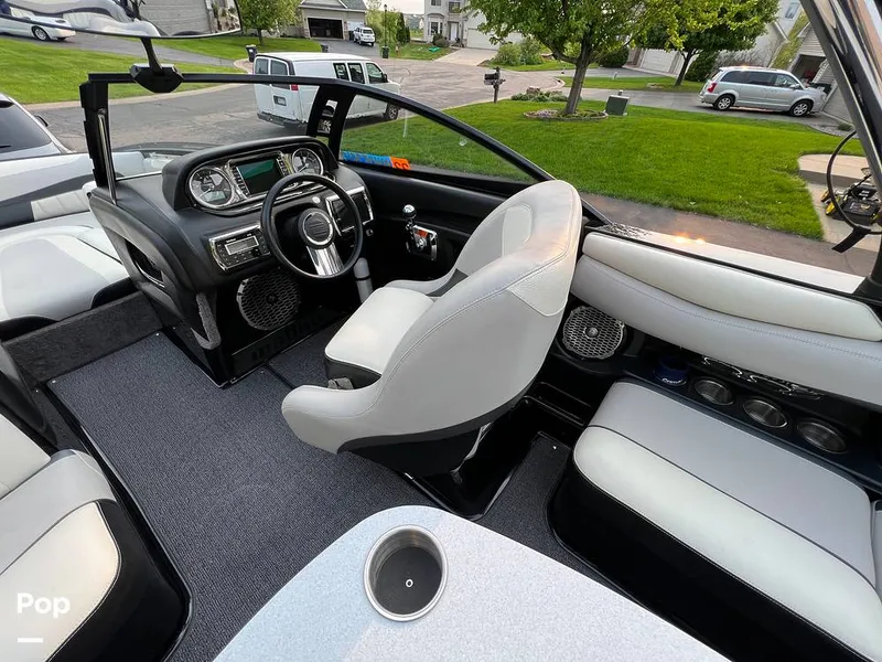 Slide: The Image of 2013 Malibu Wakesetter 22 MXZ - 12498014