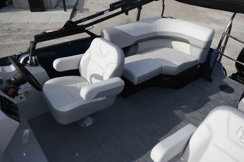 Slide: The Image of LOWE PONTOON SS230W 2026 - 12