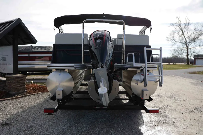 Slide: The Image of LOWE PONTOON SS230W 2026 - 4