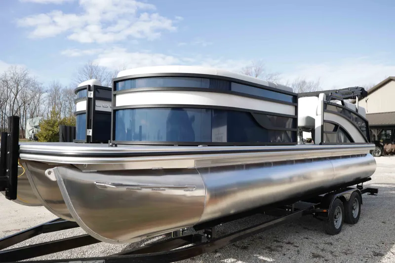 Slide: The Image of LOWE PONTOON SS230W 2026 - 6