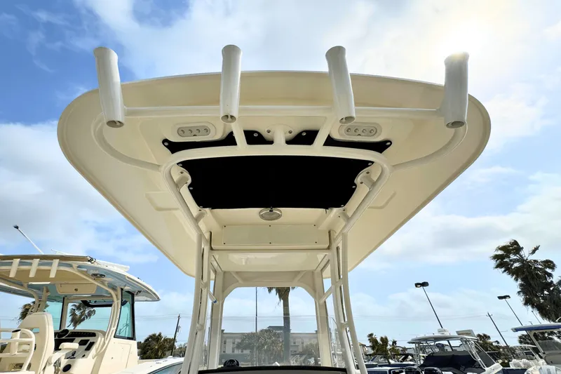 Slide: The Image of Boston Whaler 230 Outrage 2017 - 6