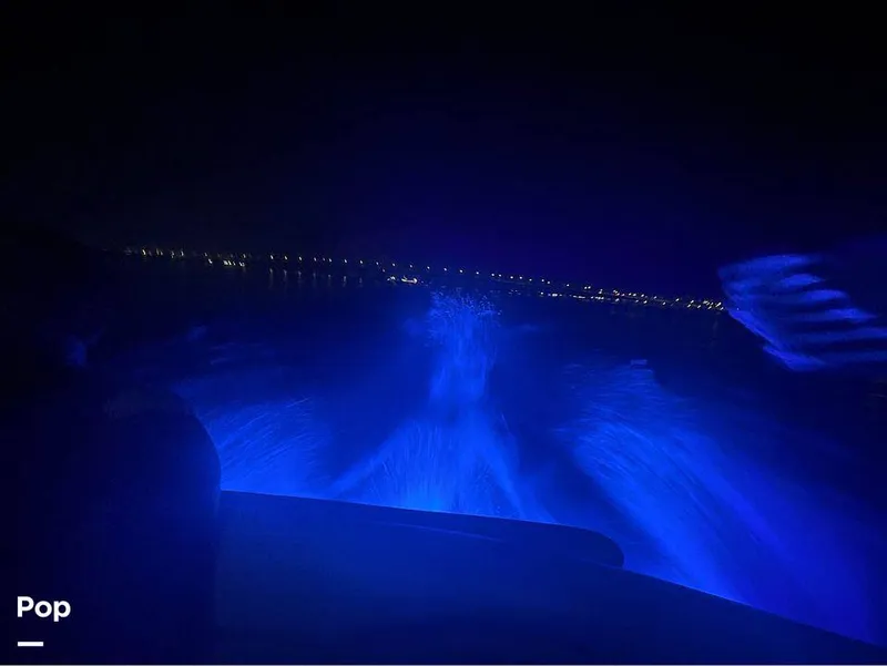 Slide: The Image of Crownline Boats 250 CR 2005 - 12438050