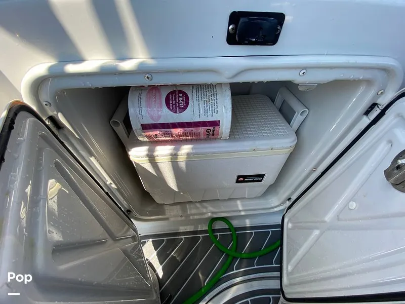 Slide: The Image of Crownline Boats 250 CR 2005 - 12532157