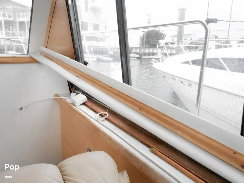 Slide: The Image of Carver 325 Aft Cabin 1995 - 12628582