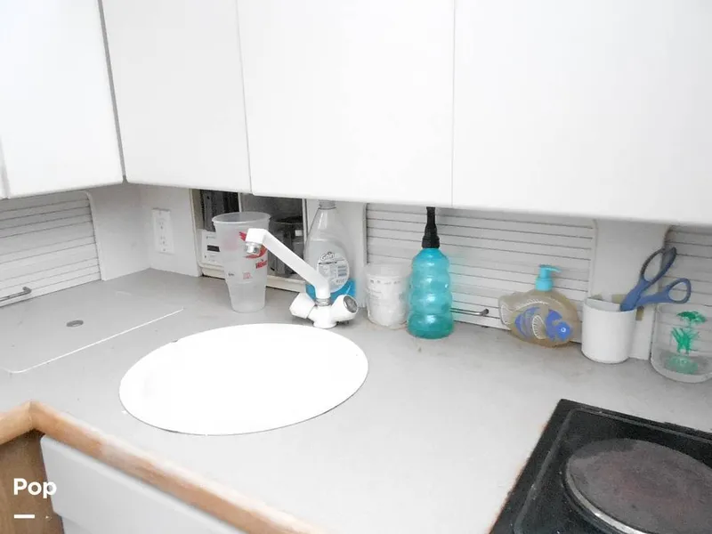 Slide: The Image of Carver 325 Aft Cabin 1995 - 12628594