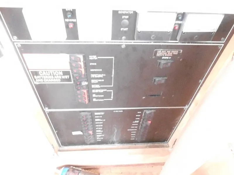 Slide: The Image of Carver 325 Aft Cabin 1995 - 12628606