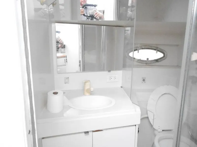 Slide: The Image of Carver Yachts 325 Aft Cabin 1995 - 12628601