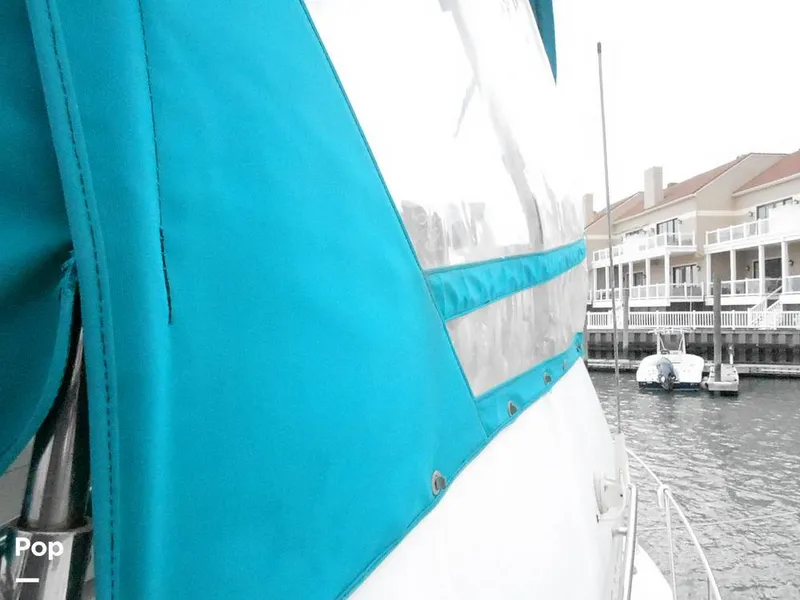 Slide: The Image of Carver Yachts 325 Aft Cabin 1995 - 12628633