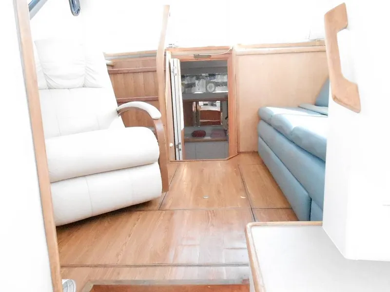 Slide: The Image of Carver Yachts 325 Aft Cabin 1995 - 12965518