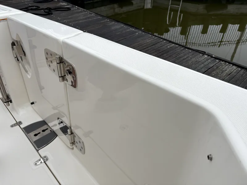 Slide: The Image of Boston Whaler 330 Outrage 2024 - 21