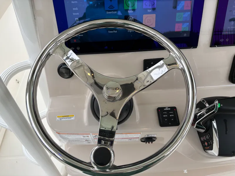 Slide: The Image of Boston Whaler 330 Outrage 2024 - 26