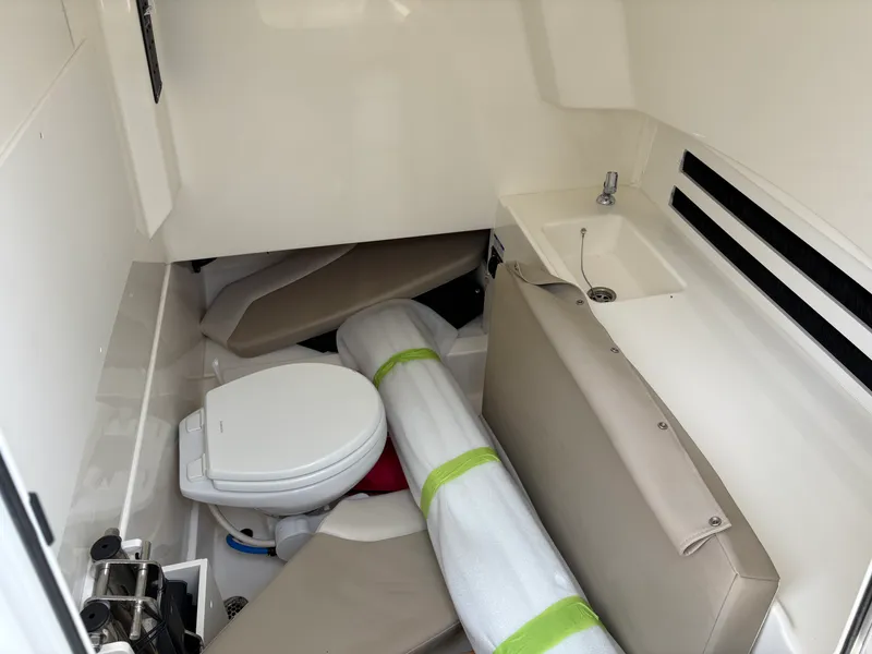 Slide: The Image of Boston Whaler 330 Outrage 2024 - 37