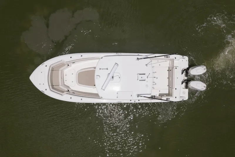 Slide: The Image of Boston Whaler 330 Outrage 2024 - 7