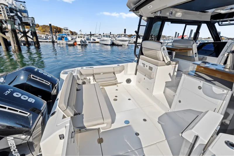 Slide: The Image of Boston Whaler 365 Conquest 2025 - 11