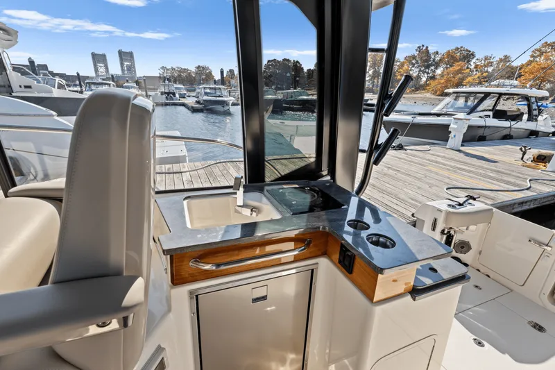 Slide: The Image of Boston Whaler 365 Conquest 2025 - 18