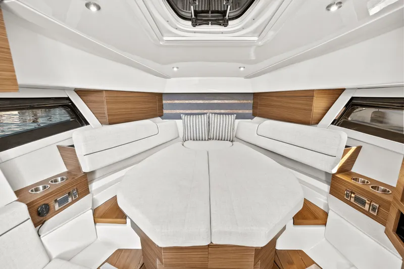 Slide: The Image of Boston Whaler 365 Conquest 2025 - 44