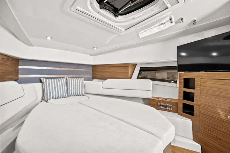 Slide: The Image of Boston Whaler 365 Conquest 2025 - 46