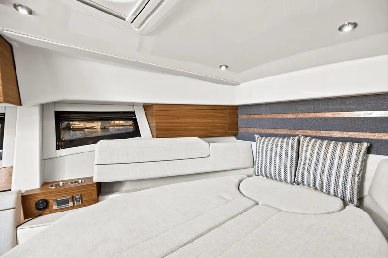 Slide: The Image of Boston Whaler 365 Conquest 2025 - 47