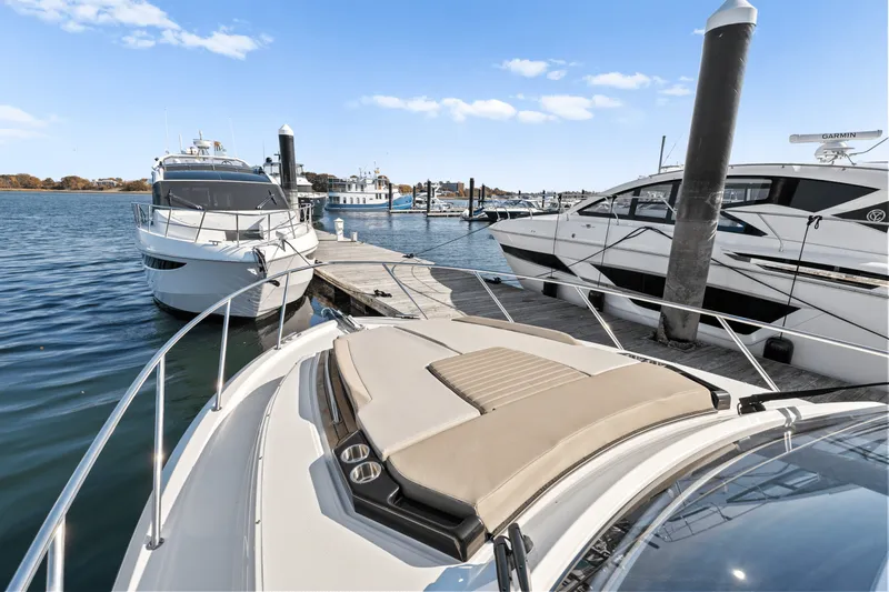 Slide: The Image of Boston Whaler 365 Conquest 2025 - 57