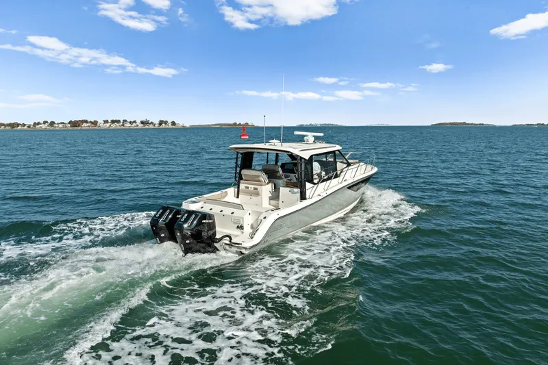 Slide: The Image of Boston Whaler 365 Conquest 2025 - 65