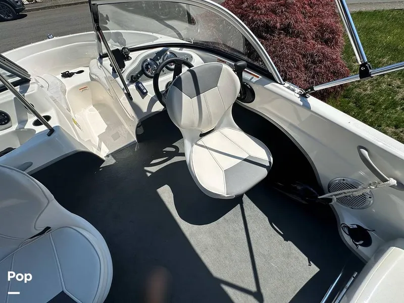 Slide: The Image of Bayliner 160 Bowrider 2021 - 12482403